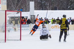 Ville Aaltonen jublar efter 1-0 målet. Foto: Anders Gårdestig